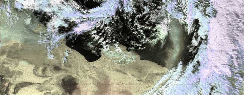 Перенос пыли из Африки.Снимок сделан «КосмЭк-АРТ» 23.01.09.КА NOAA 18.