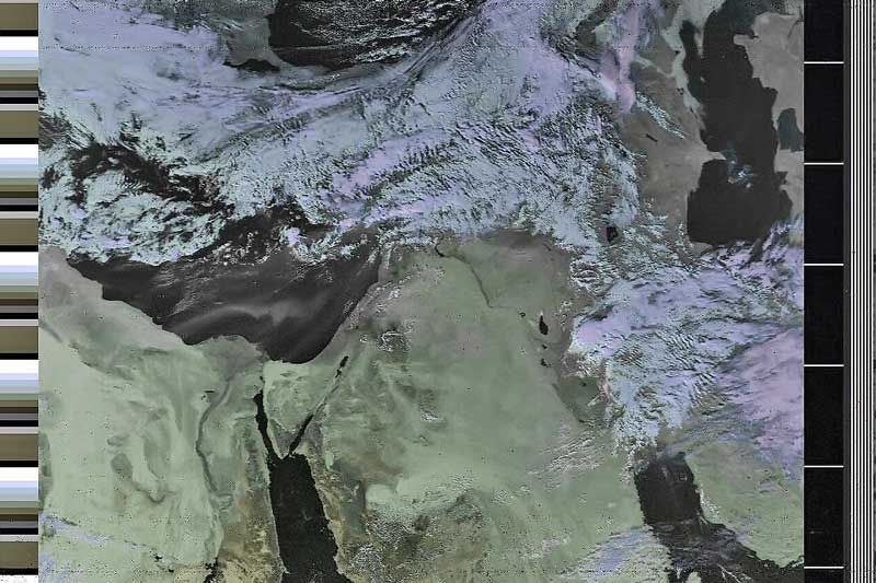 Перенос пыли из Африки.Снимок сделан «КосмЭк-АРТ» 23.11.08.КА NOAA 18.
