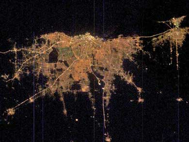 Свет ночных городов. Вид из МКС. Буэнос-Айрес.