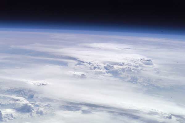 Облака. Вид из космоса с МКС.