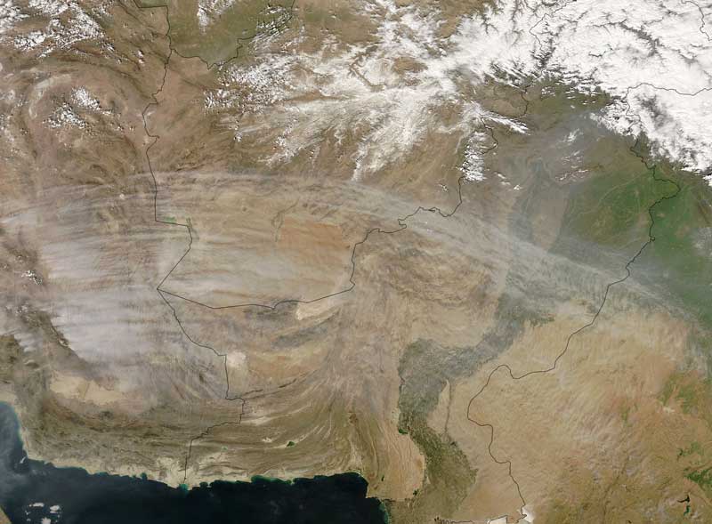 Облака над Юго-Западной Азией. 4 марта 2008. Вид из космоса.